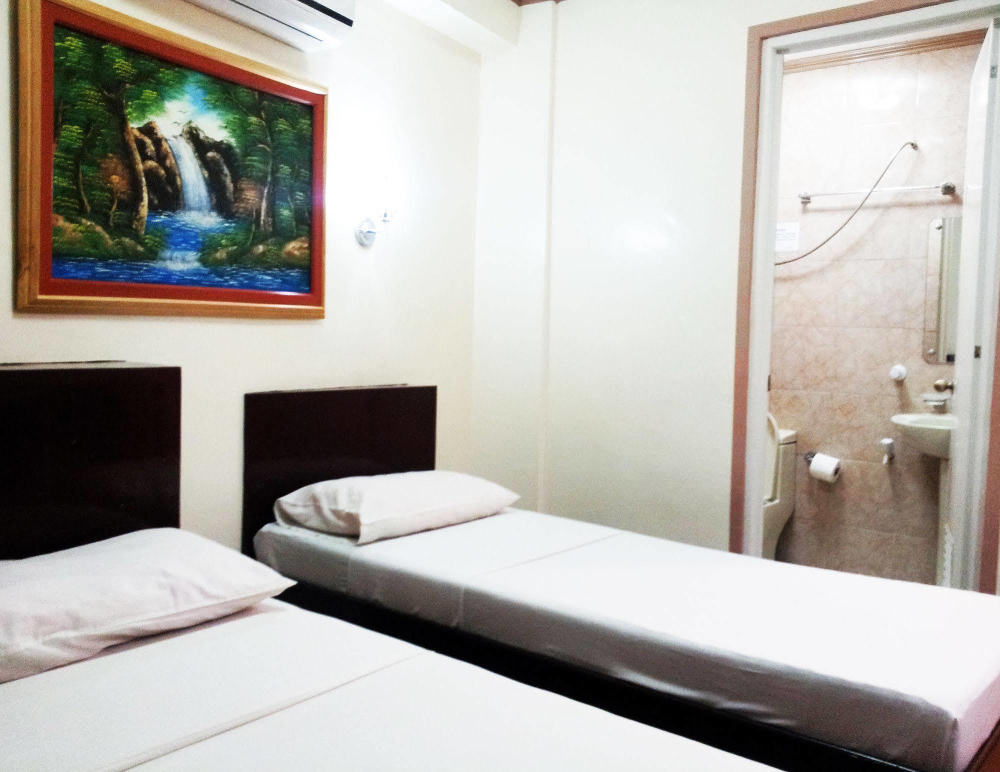 Reddoorz Near Old Tagbilaran Airport Hostel Exterior photo